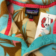Load image into Gallery viewer, Patagonia Synchilla Feather Dance Fleece
