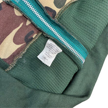 Load image into Gallery viewer, 80s-90s Waffle Lined Camouflage Zip Up Hoodie
