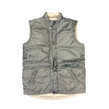 Load image into Gallery viewer, Y2K Quiksilver Puffer Vest
