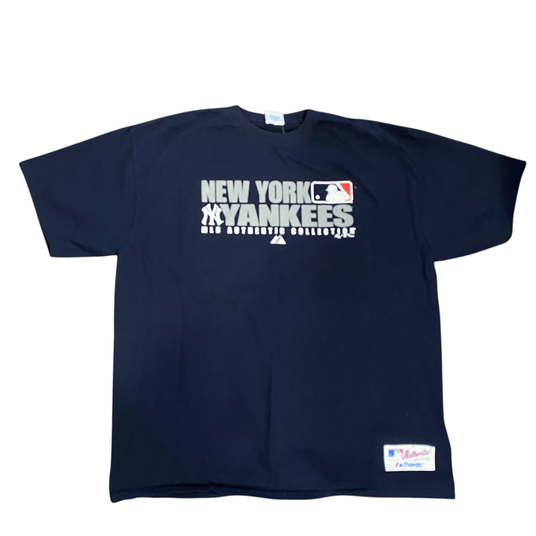 2000's Majestic NY Yankees T-shirt