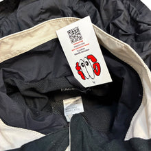 Load image into Gallery viewer, The North Face Hyvent Jacket
