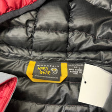 Load image into Gallery viewer, Mountain Hardware Women&#39;s Puffer Jacket
