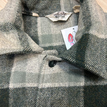 Load image into Gallery viewer, Vintage 70’s Woolrich Mackinaw Jacket
