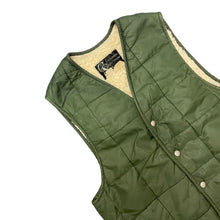 Load image into Gallery viewer, 1960s Columbia Sportswear Vest
