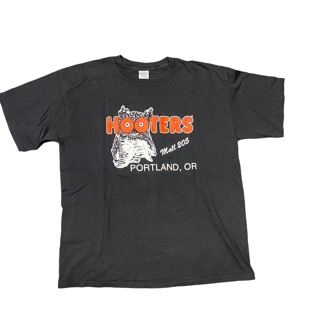 y2k Hooters Portland T-shirt